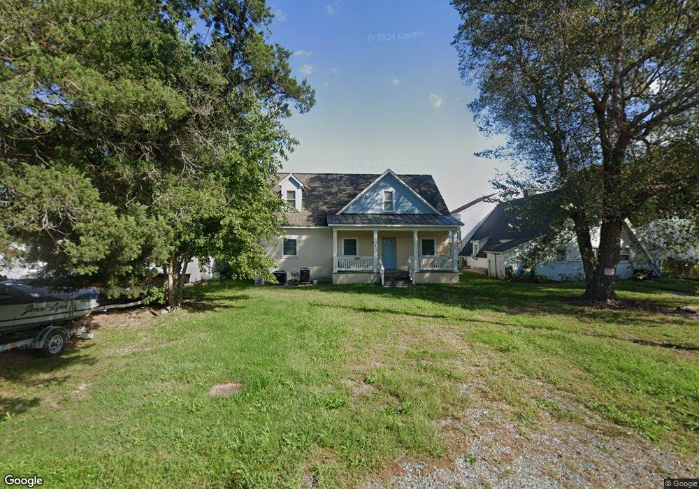 454 Shore Dr, Colonial Beach, VA 22443 - photo 1