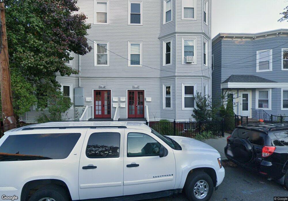 446 Windsor St unit 2, Cambridge, MA 02141 - photo 1