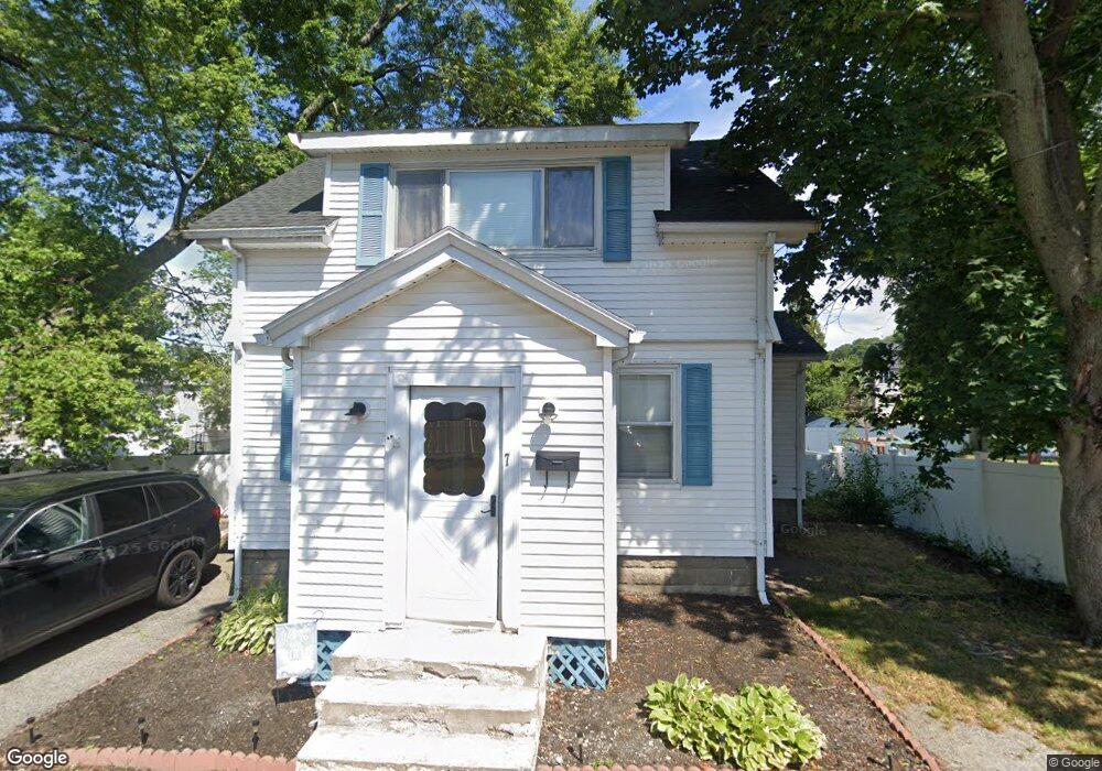 7 Nowell St, Saugus, MA 01906 - photo 1