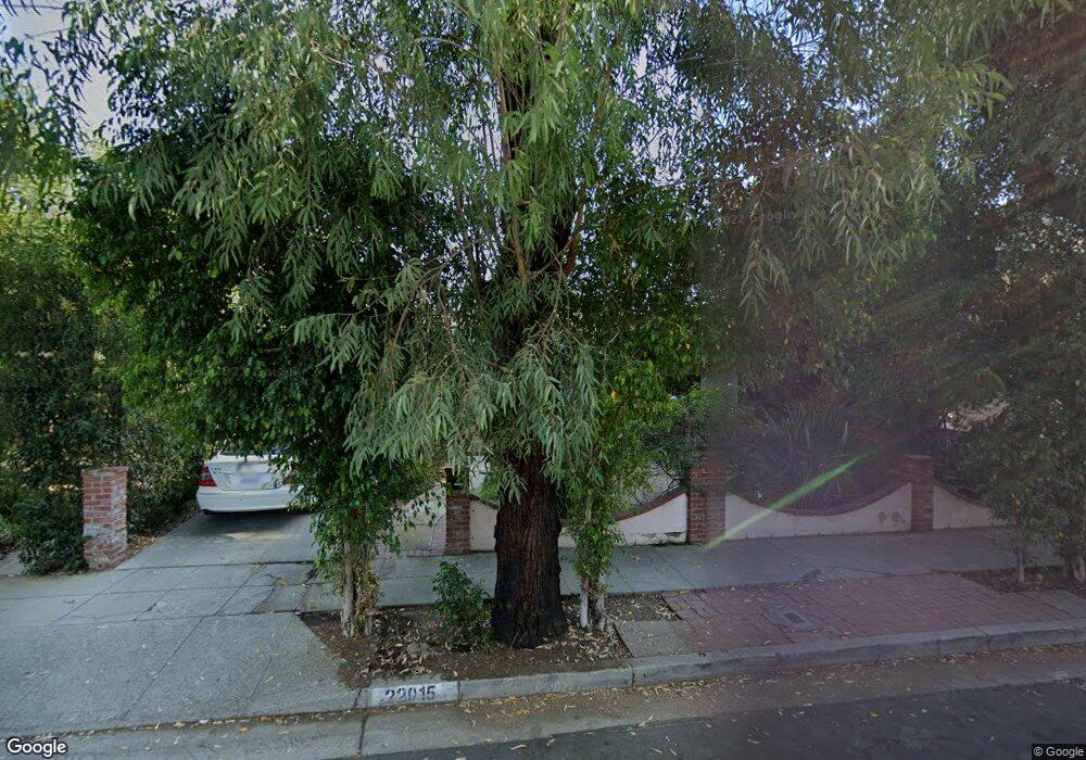 22015 Martinez St, Woodland Hills, CA 91364 - photo 1