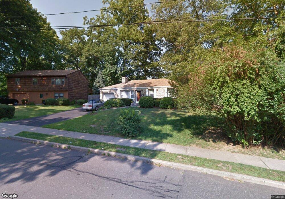 60 Rampart Rd, Norwalk, CT 06854 - photo 1