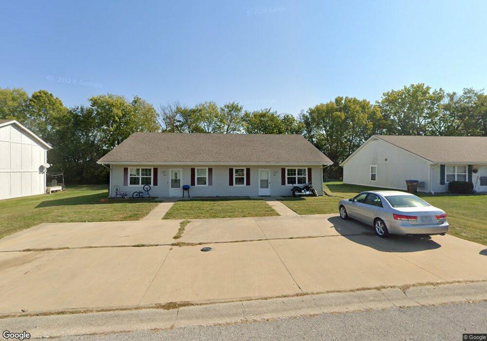 141 N Crest Dr unit 143, Raymore, MO 64083 - photo 1