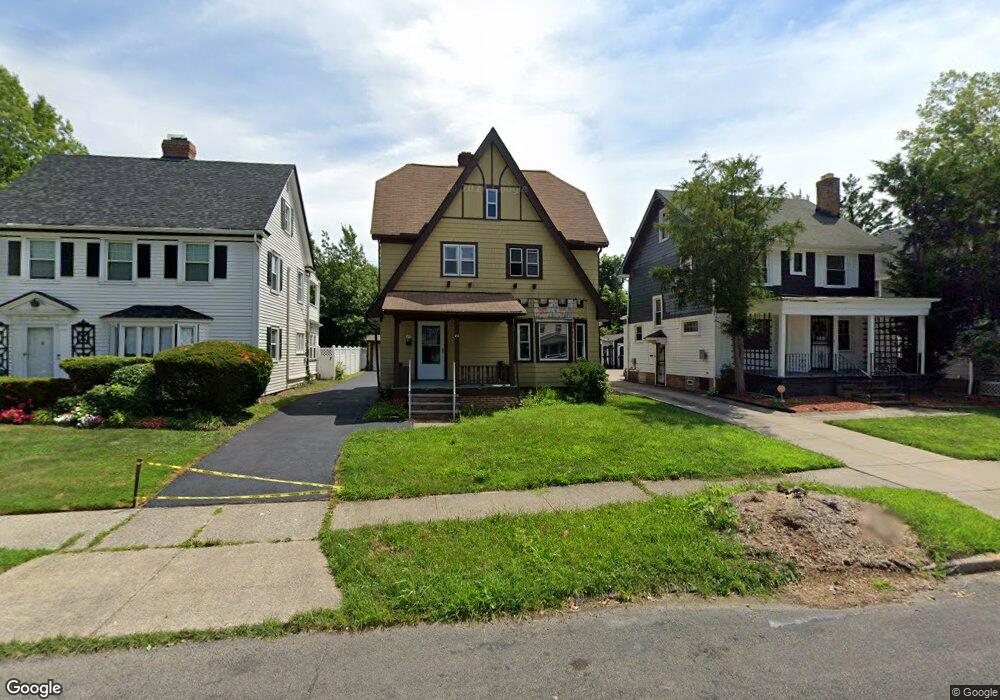 915 Nela View Rd, Cleveland, OH 44112 - photo 1