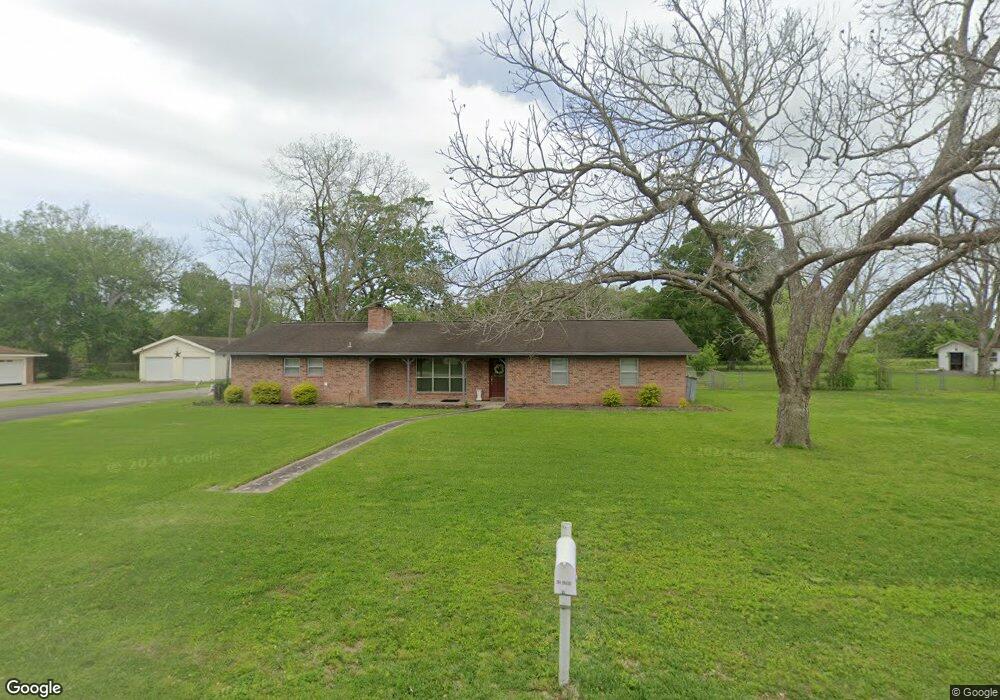 364 Brazos Dr, Bay City, TX 77414 - photo 1