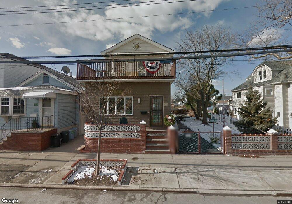 1613 Cross Bay Blvd, Broad Channel, NY 11693 - photo 1
