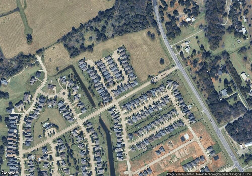 208 Captains Ct, Granbury, TX 76049 - photo 1