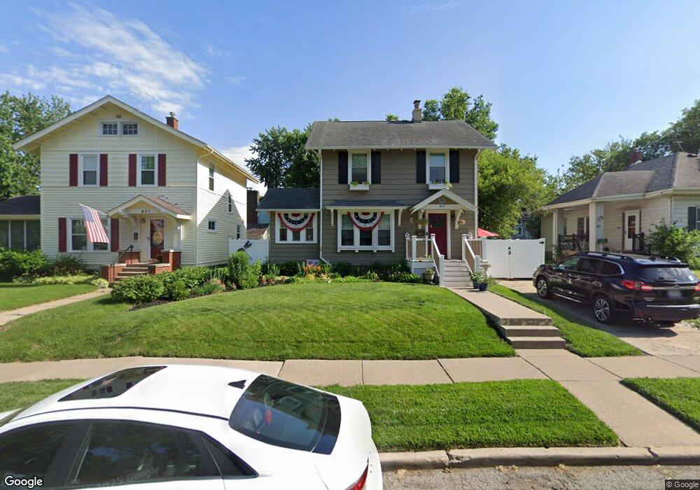 817 Grand Ct, Davenport, IA 52803 - photo 1