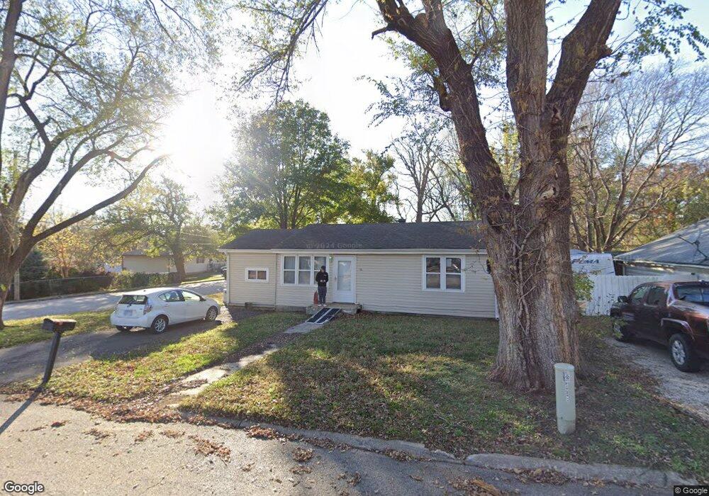 1724 3rd Ave, Leavenworth, KS 66048 - photo 1