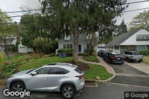 23 Bayside Ave, Port Washington, NY 11050