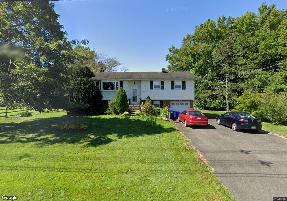 93 Mill Ln W, Columbus, NJ 08022 - photo 1