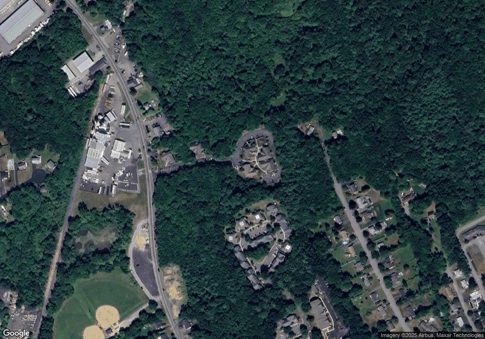 215 Longmeadow Rd unit 305, Taunton, MA 02780 - photo 1