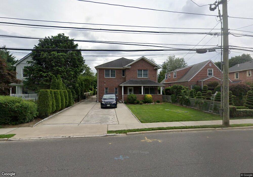 1,8 & 9 Steamboat Rd, Great Neck, NY 11024 - photo 1