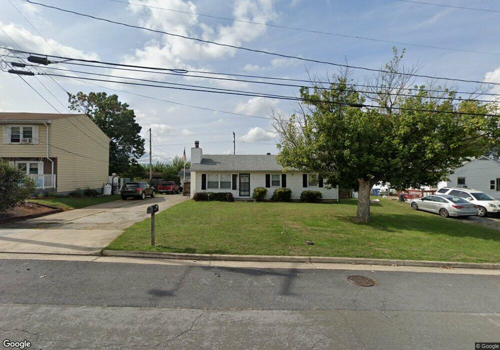 638 W 11th St, Front Royal, VA 22630 - photo 1