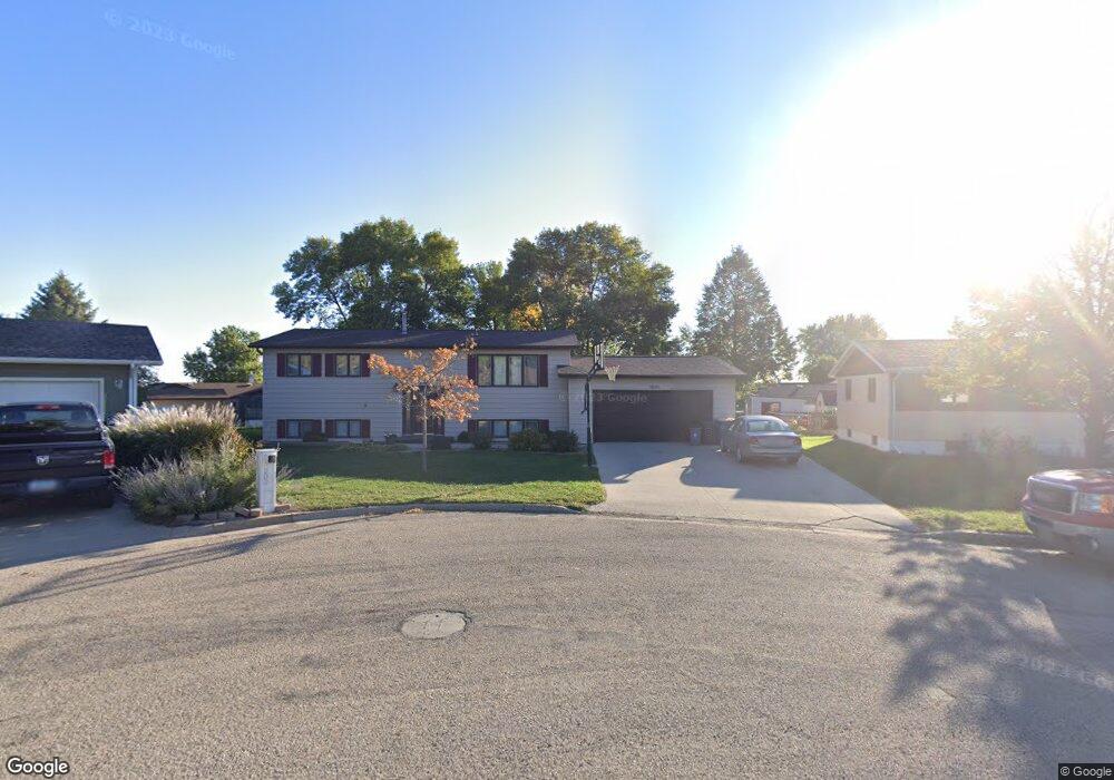 1601 3rd Ave SW, Jamestown, ND 58401 - photo 1