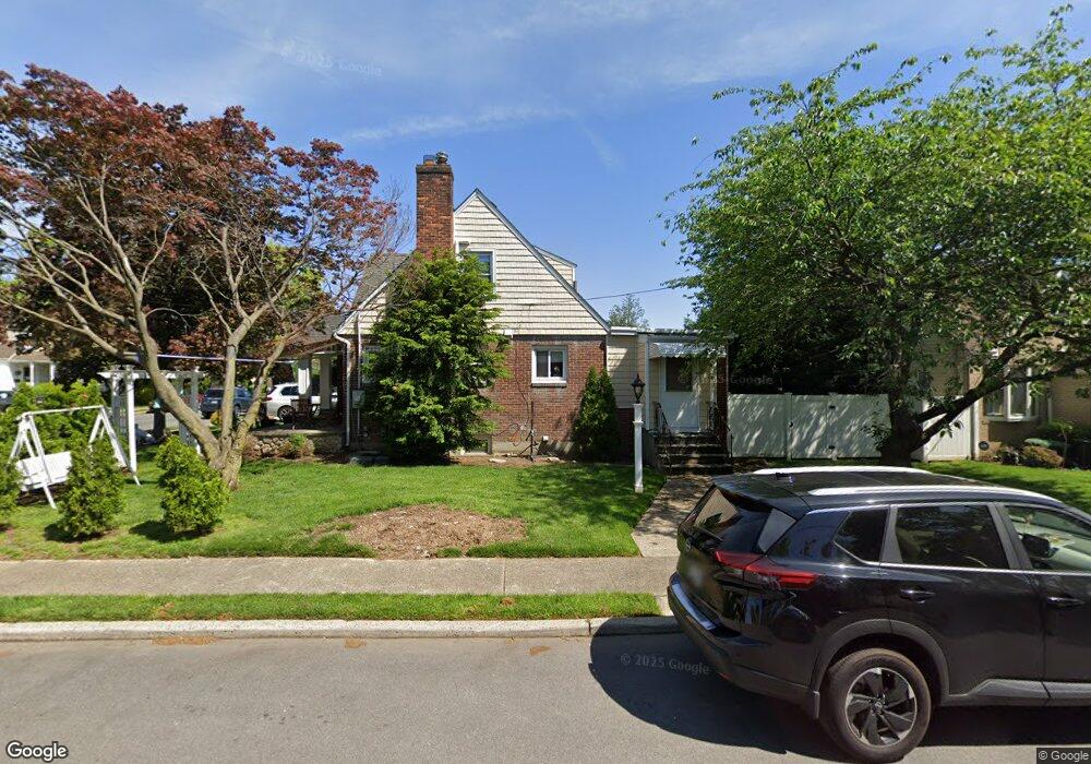 116 Goldenrod Ave, Franklin Square, NY 11010 - photo 1