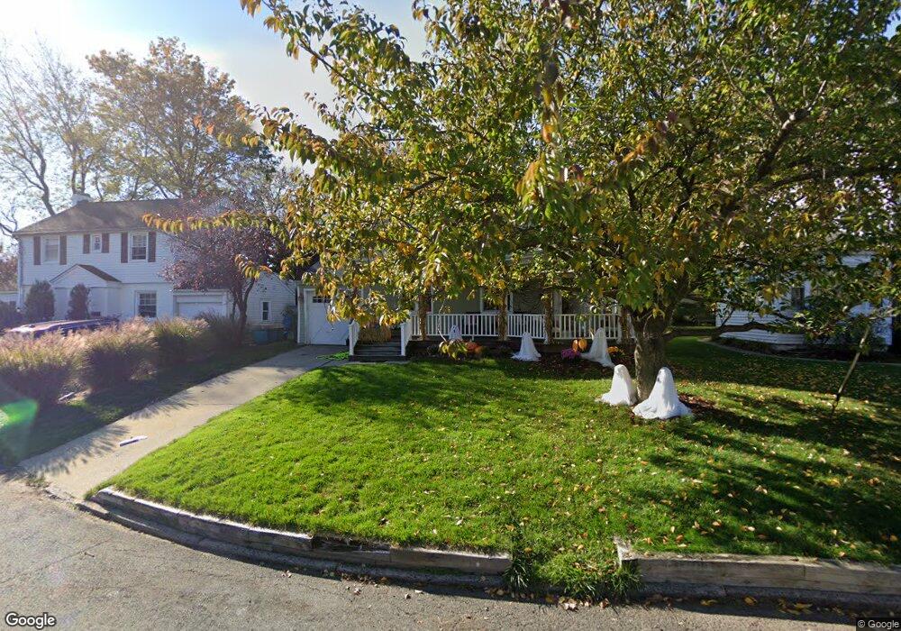 573 Clarendon Ct, River Edge, NJ 07661 - photo 1