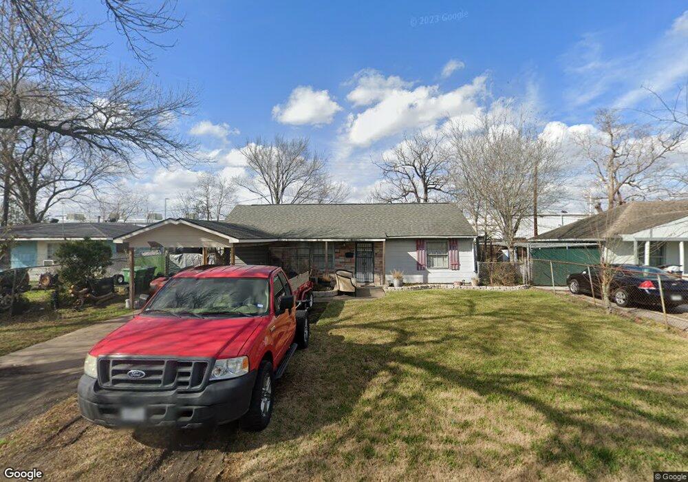 7703 Arnim St, Houston, TX 77087 - photo 1