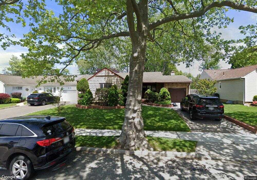 728 Cornell Rd, Franklin Square, NY 11010 - photo 1