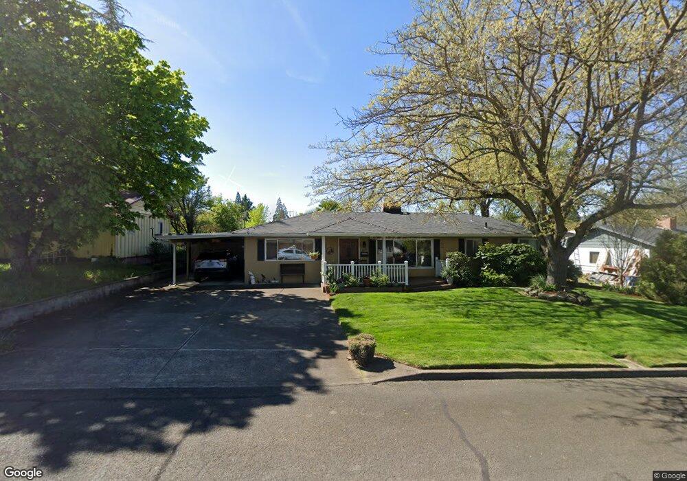 208 Princess Way, Central Point, OR 97502 - photo 1