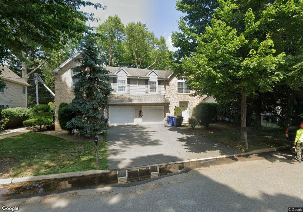 81 W Mahan St unit 83, Tenafly, NJ 07670 - photo 1