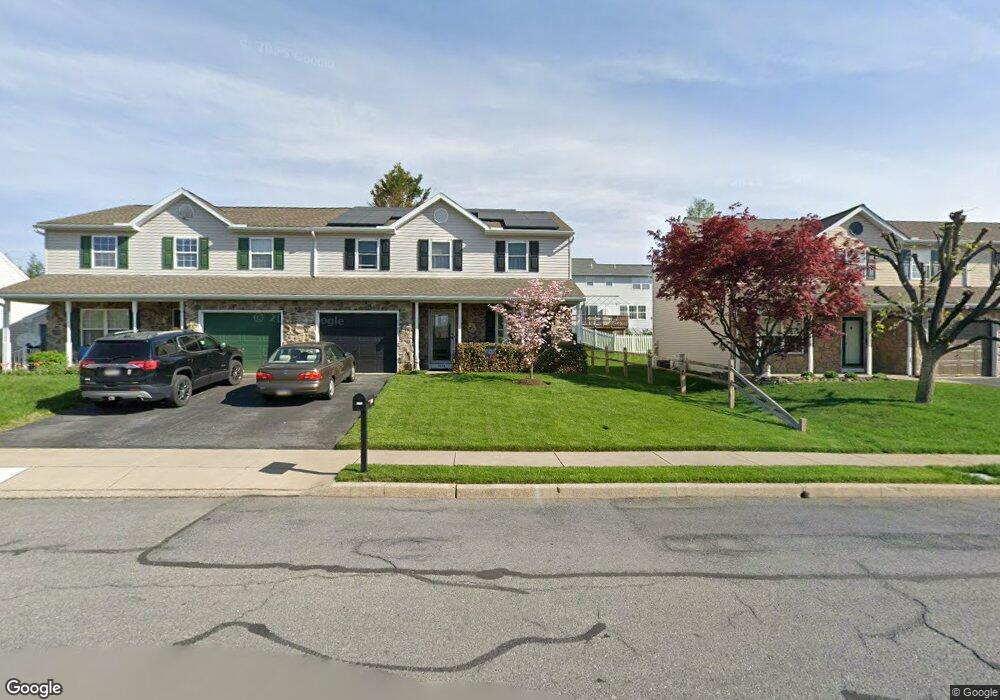 1026 Georgetown Dr, Reading, PA 19605 - photo 1