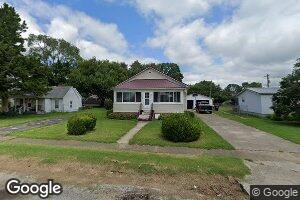 137 E Marshall Ave, Shawneetown, IL 62984