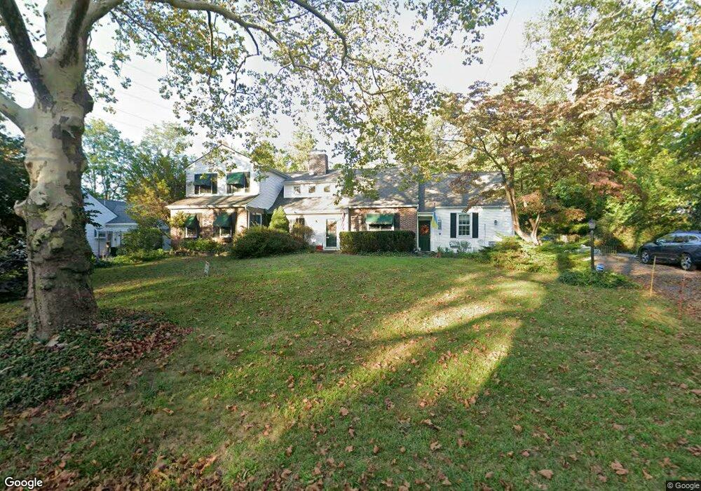 4 Edgebrook Rd, New Brunswick, NJ 08901 - photo 1