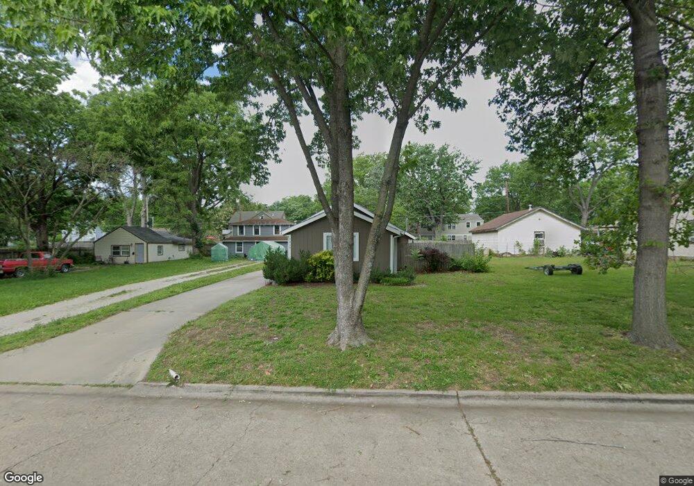 1619 SW Campbell Ave, Topeka, KS 66604 - photo 1