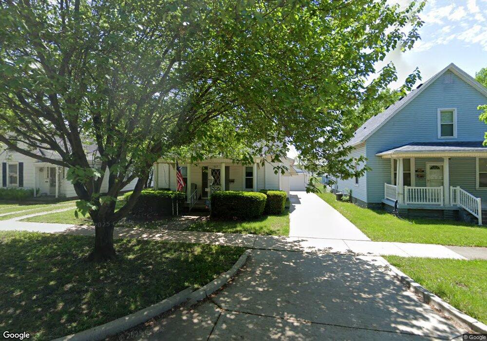 917 Marshall Ave, Mattoon, IL 61938 - photo 1