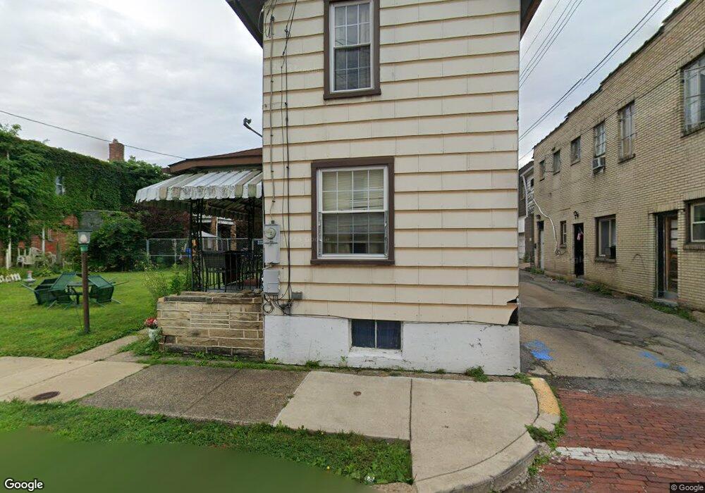 410 Linden St, Vandergrift, PA 15690 - photo 1