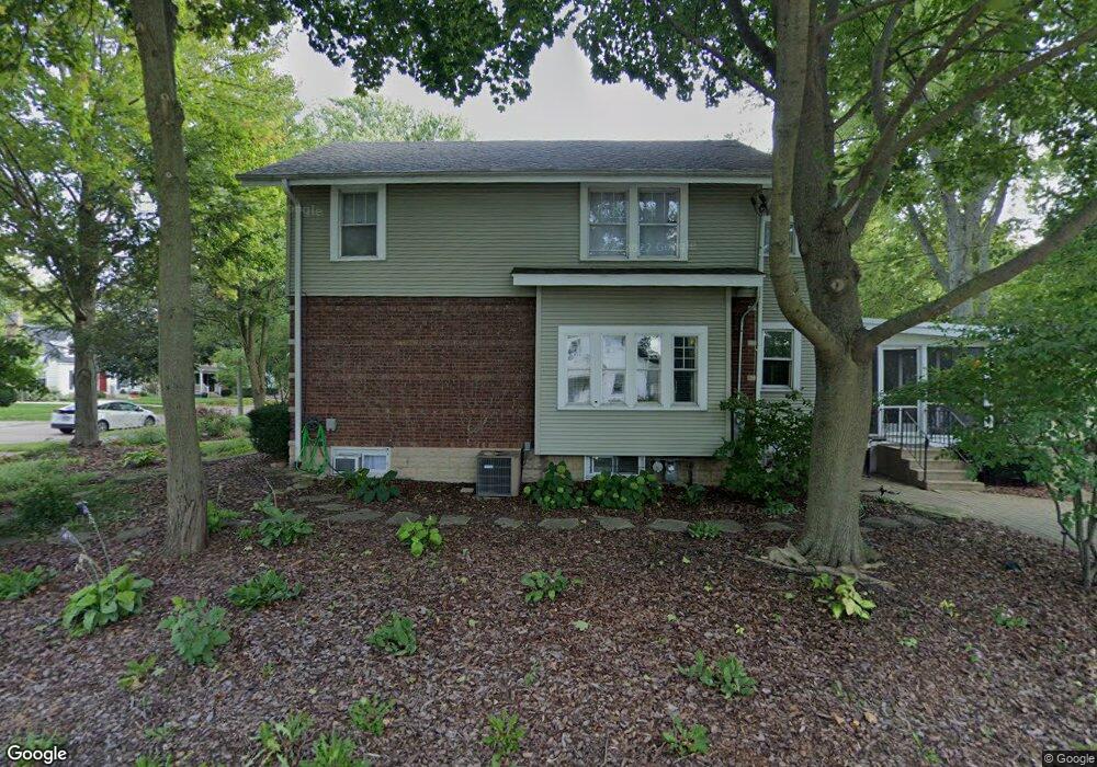 253 N Jefferson St, Batavia, IL 60510 - photo 1