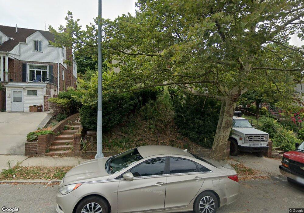 13820 78th Rd, Flushing, NY 11367 - photo 1