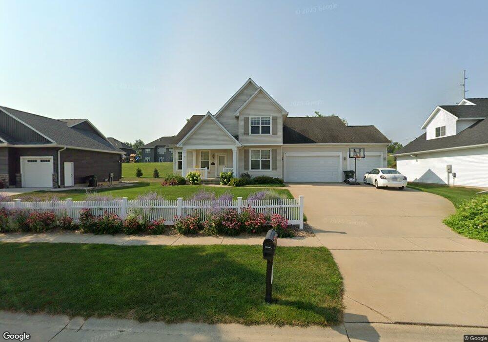 6421 Ushers Ridge Dr NE, Cedar Rapids, IA 52411 - photo 1