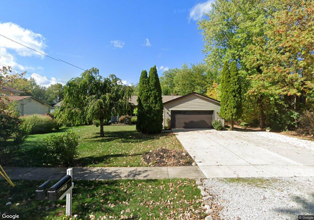 526 Robinwood Ave, Sheffield Lake, OH 44054 - photo 1