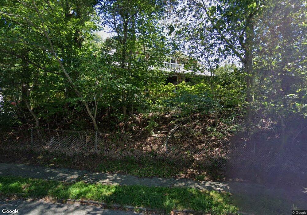 15 Buzzards Bay Ave, Woods Hole, MA 02543 - photo 1