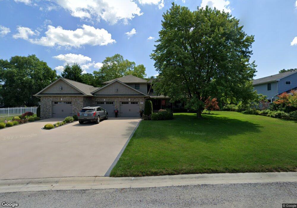 602 S Harrison St, Philo, IL 61864 - photo 1