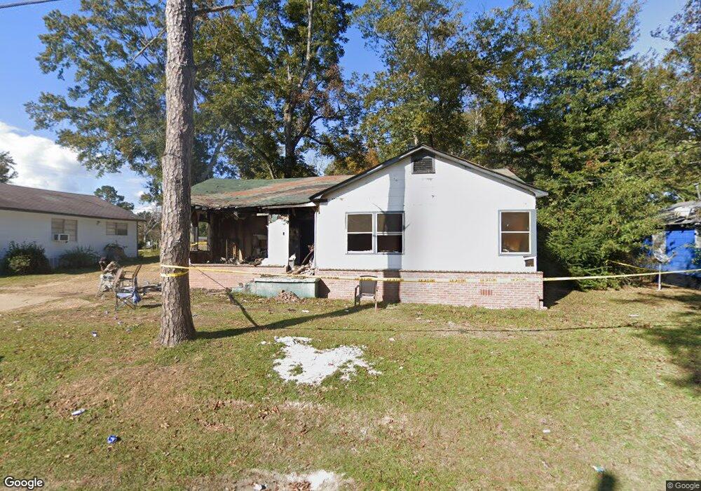 1020 26th St, McComb, MS 39648 - photo 1