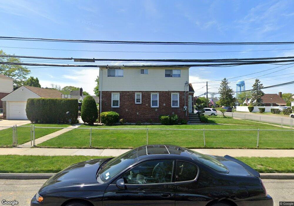 1049 Hancock Ave, Franklin Square, NY 11010 - photo 1