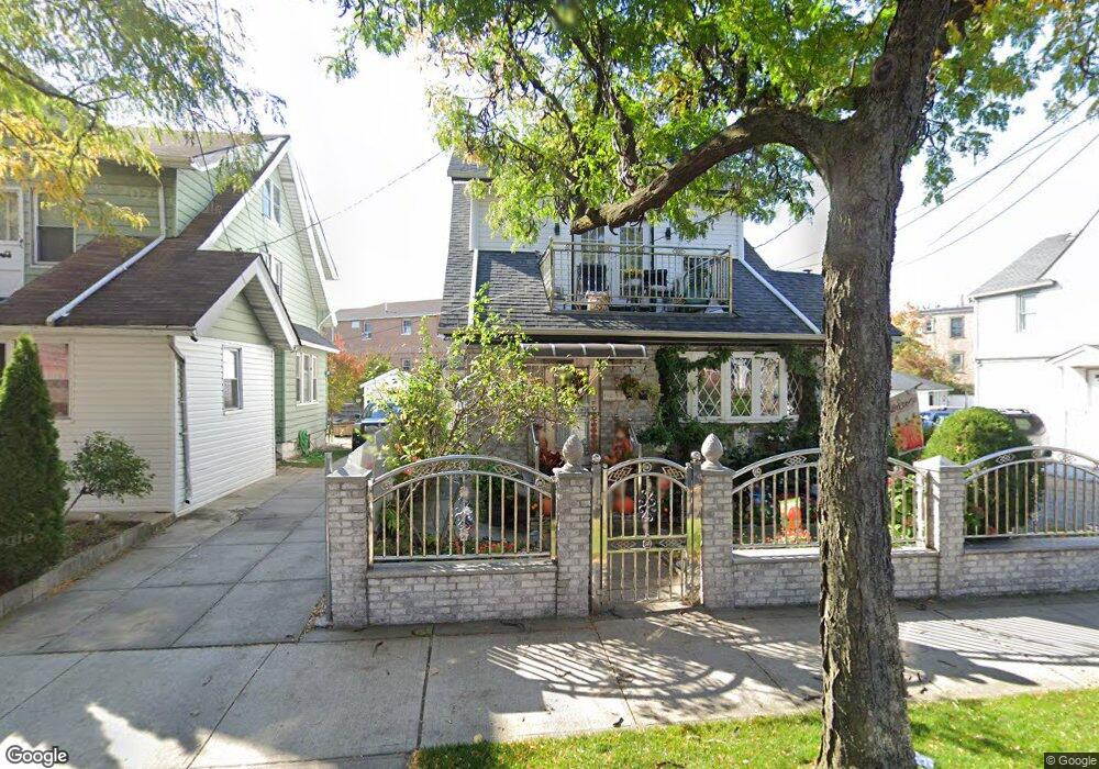 9236 190th St, Hollis, NY 11423 - photo 1