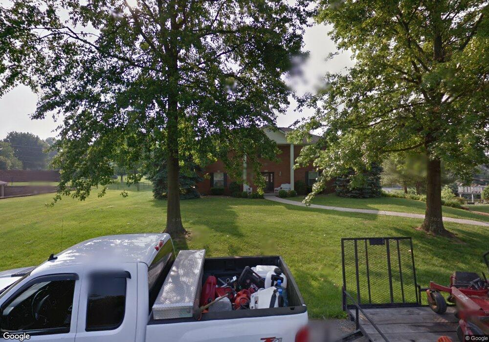 207 Manor House Ln, Frankfort, KY 40601 - photo 1