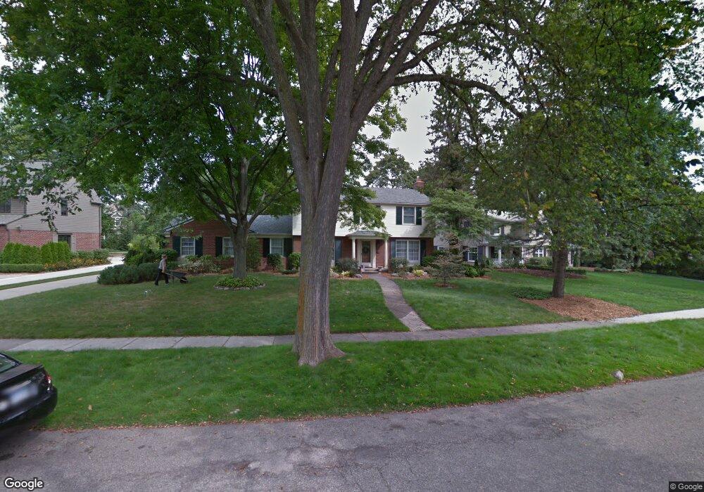 3548 Roland Dr, Bloomfield Hills, MI 48301 - photo 1