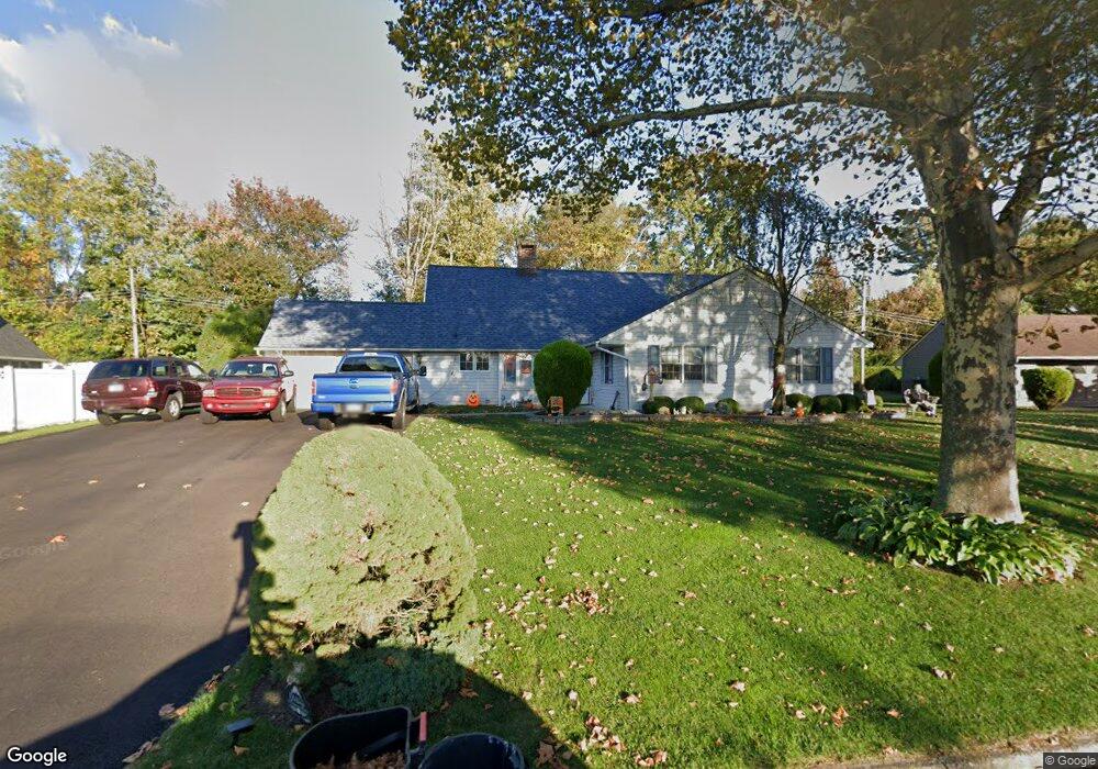 8 Red Ridge Rd, Levittown, PA 19056 - photo 1