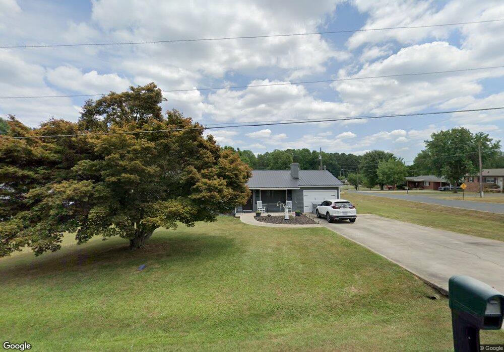 1848 Sewell Dr, Asheboro, NC 27203 - photo 1