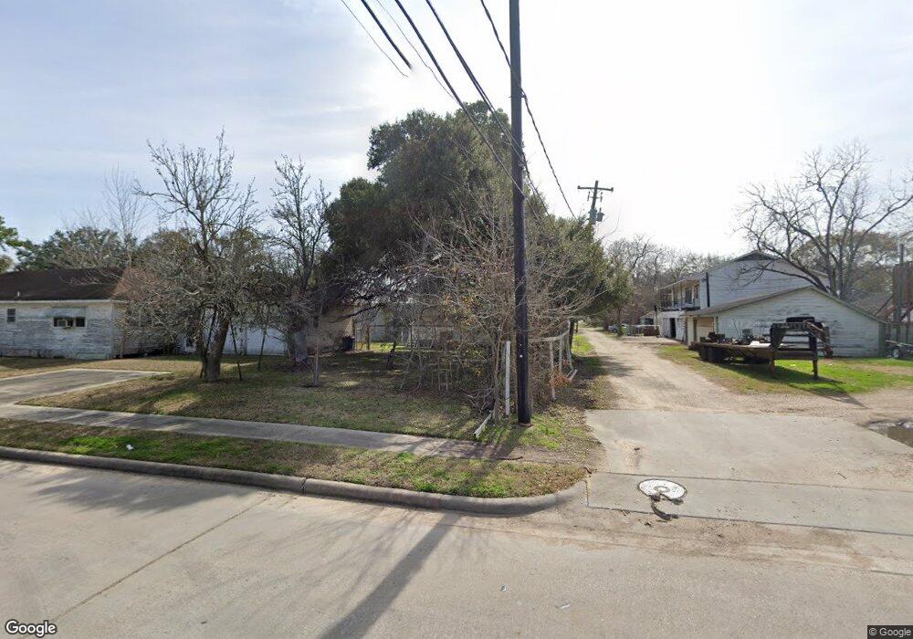 1504 8th St, Rosenberg, TX 77471 - photo 1