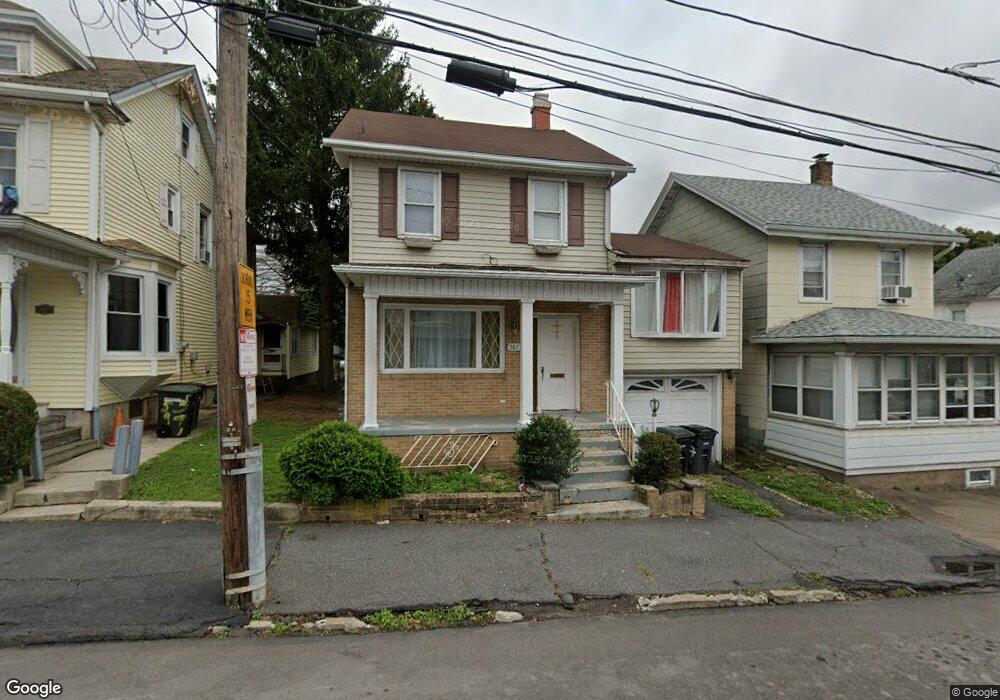 587 N Laurel St, Hazleton, PA 18201 - photo 1