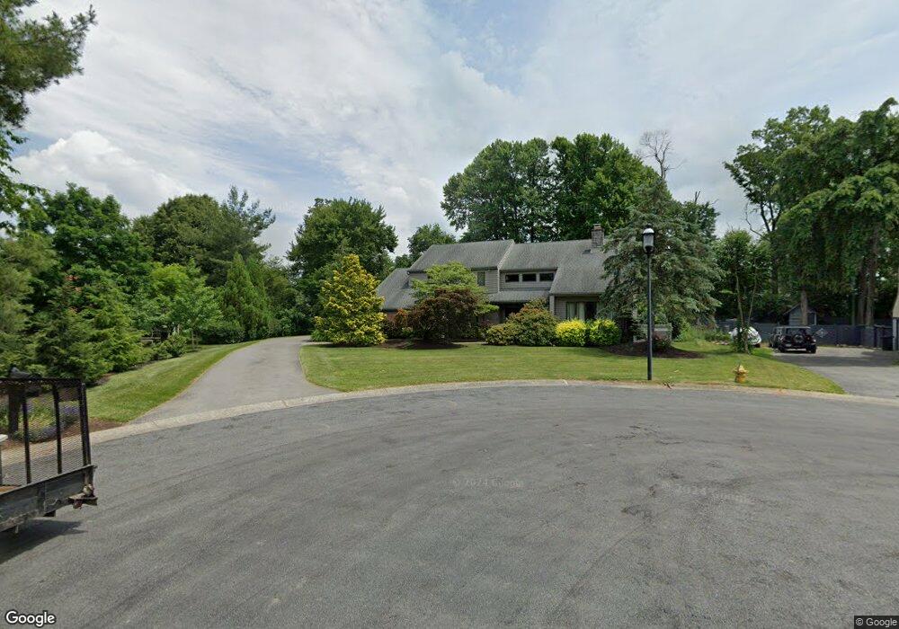 1957 Maplewood Cir, Allentown, PA 18103 - photo 1