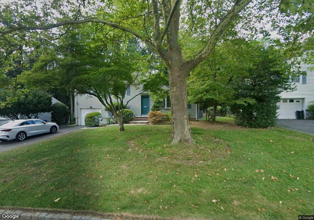 29 Alcott Dr, Livingston, NJ 07039 - photo 1