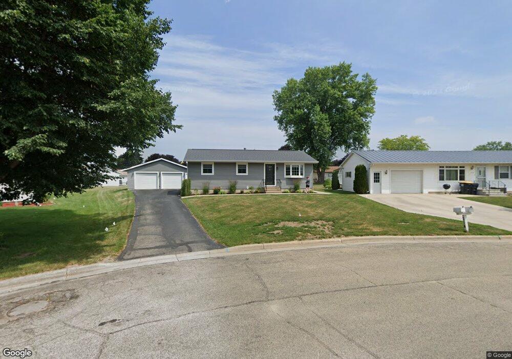 214 Nelson Ct, Caledonia, MN 55921 - photo 1