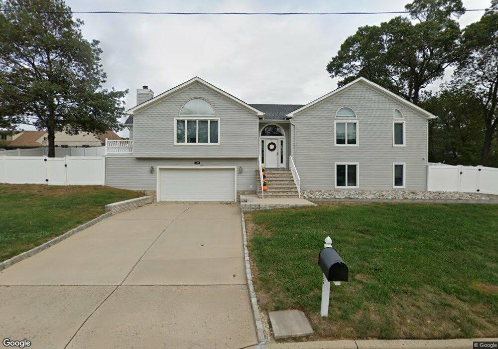 539 Dow Ave, Oakhurst, NJ 07755 - photo 1