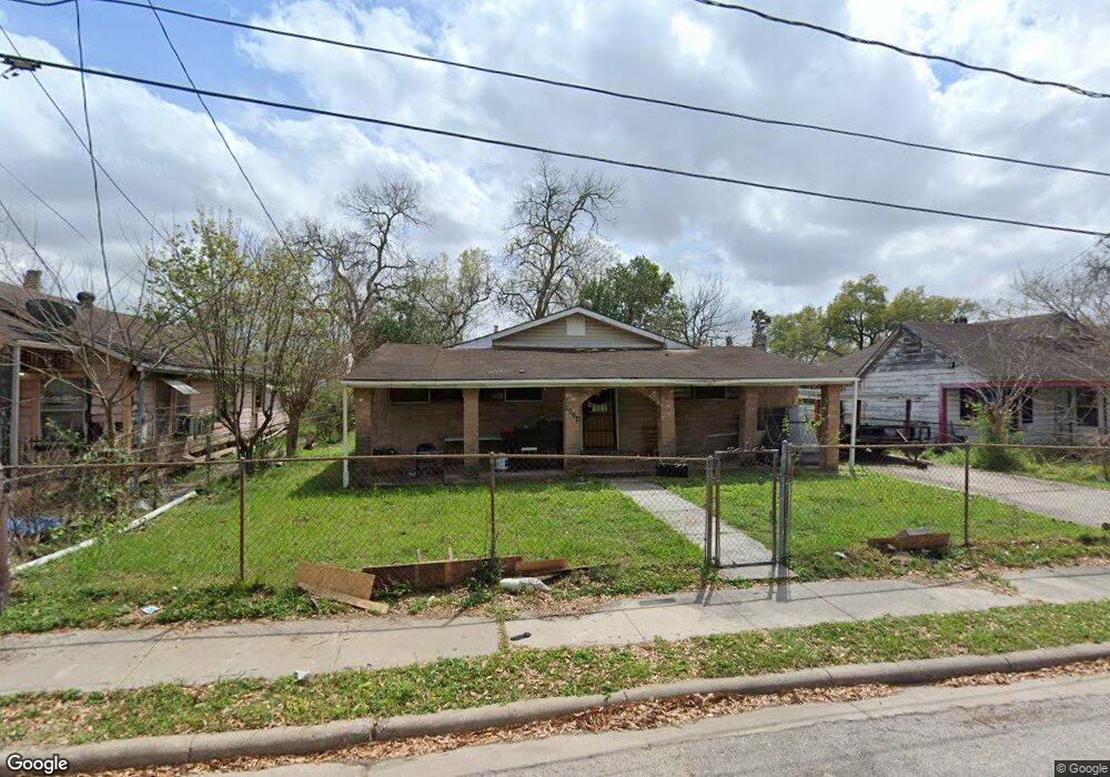5014 Evella St, Houston, TX 77026 - photo 1
